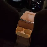 کنسول وسط چهار لیوان